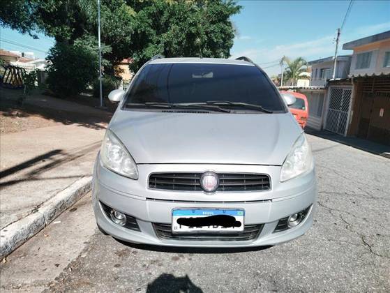 FIAT IDEA 1.4 MPI ATTRACTIVE 8V FLEX 4P MANUAL FIAT IDEA 1.4 MPI ATTRACTIVE 8V FLEX 4P MANUAL